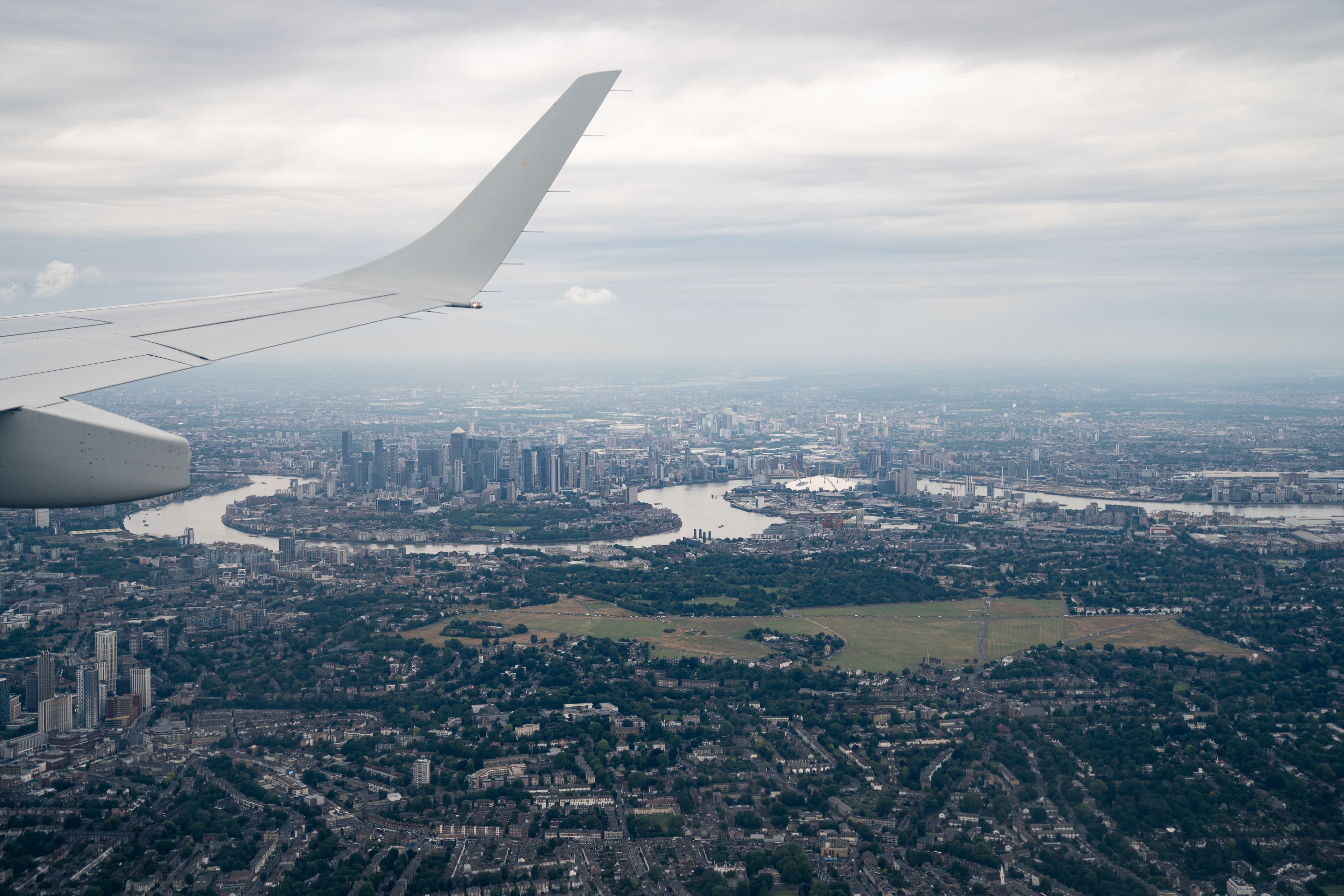 Blick aus dem Flugzeug auf London.